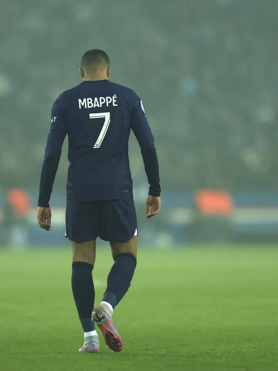 巴黎圣日耳曼力克巴萨，姆巴佩补时绝平意甲的简单介绍