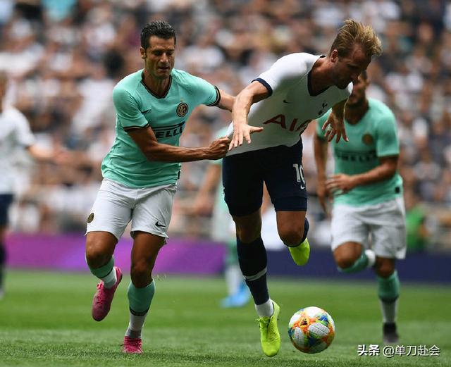 热刺险胜皇马，阿扎尔扑点救主亚洲杯