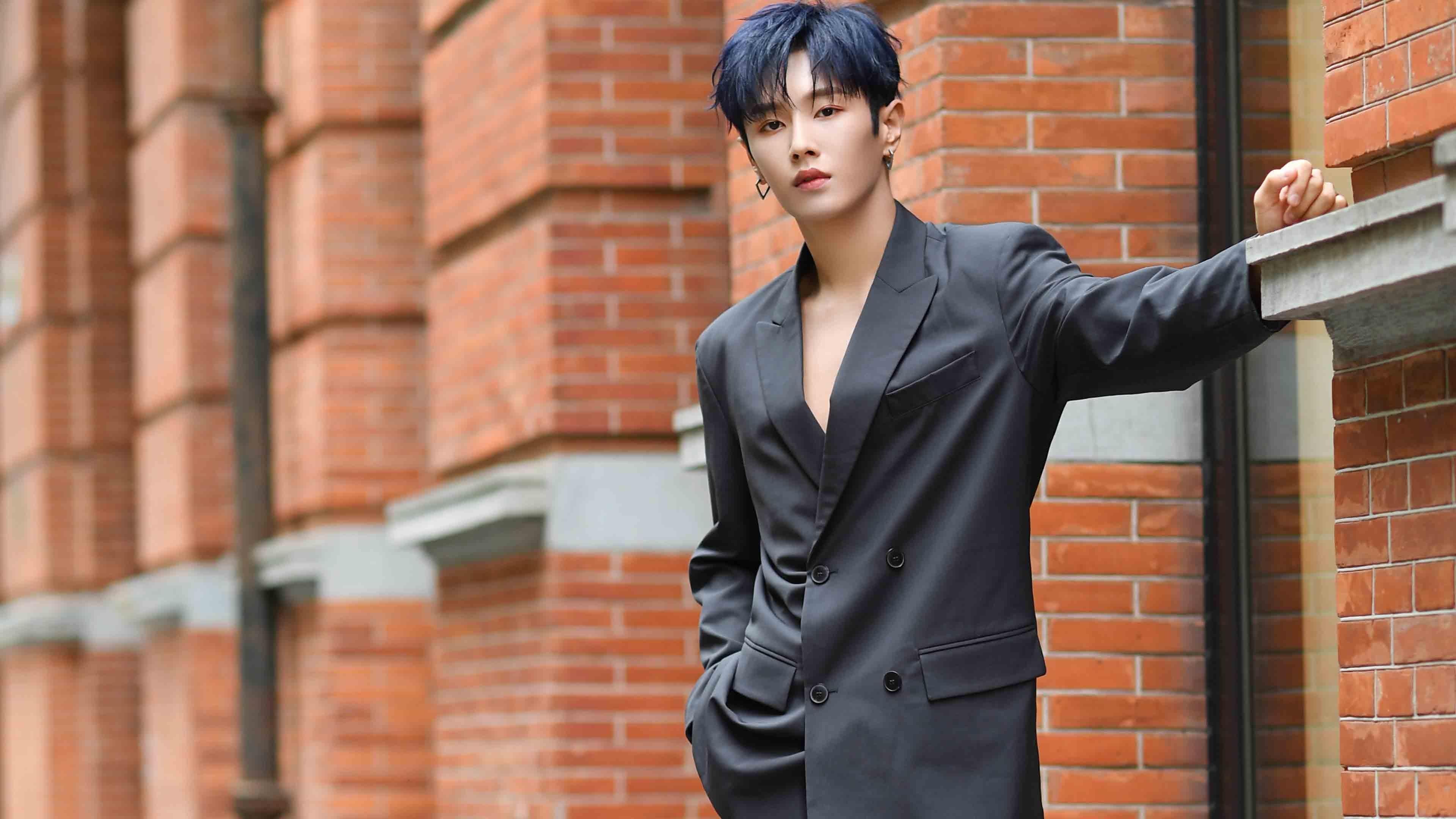 场上的无声咆哮，尼克斯对阵76人的比赛中，那个无处不在的伦纳德幽灵