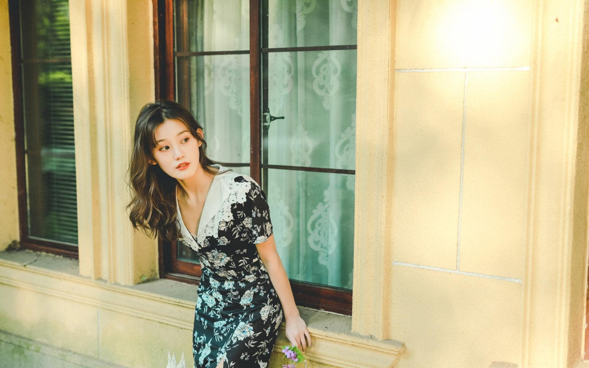 这是一个非常有趣且充满戏剧张力的主题。通常来说，卡塔尔和奥纳纳分别代表亚洲足球与非洲/欧洲顶级门将，而逆转土耳其增加了故事的传奇色彩